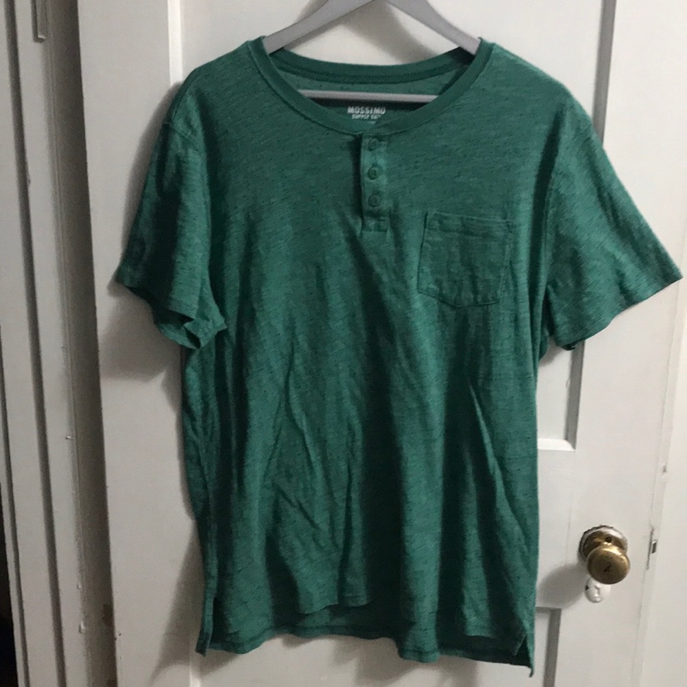 Tee